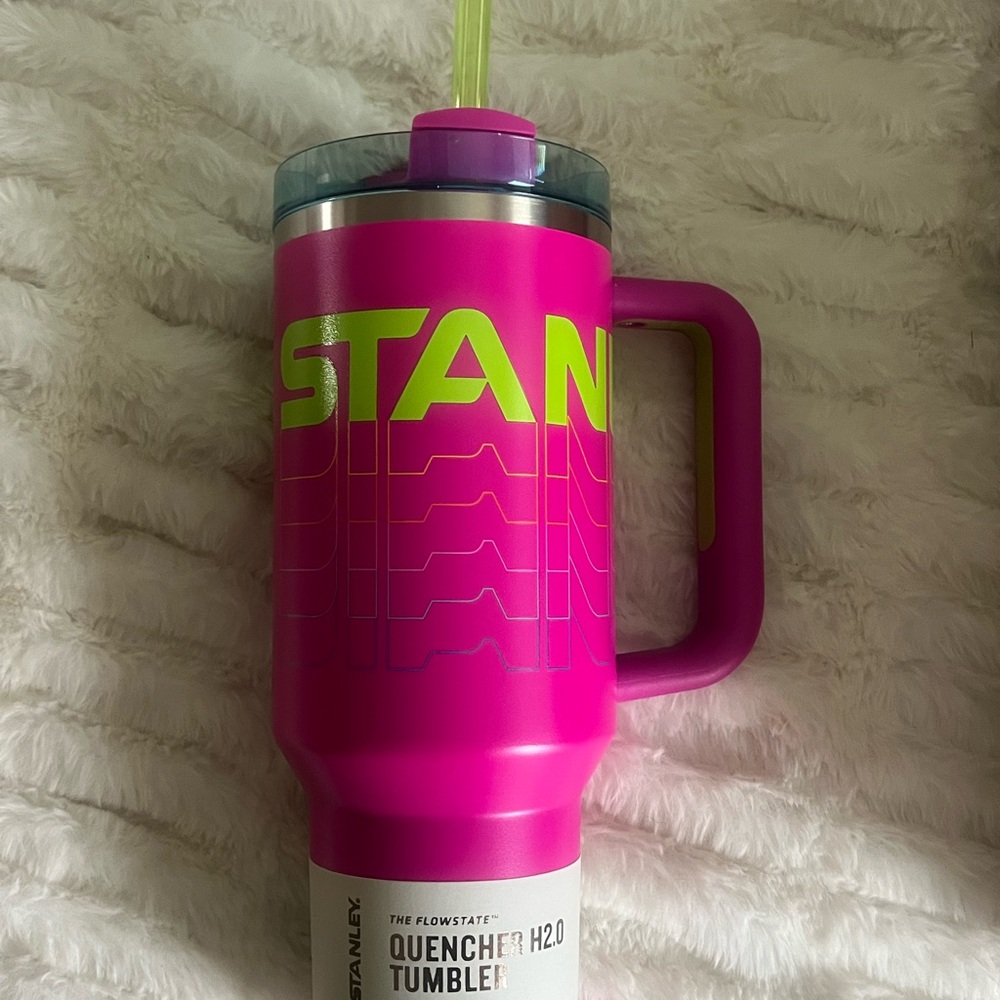 Stanley 40 oz Quencher H2.0 Pink and Green Tumbler